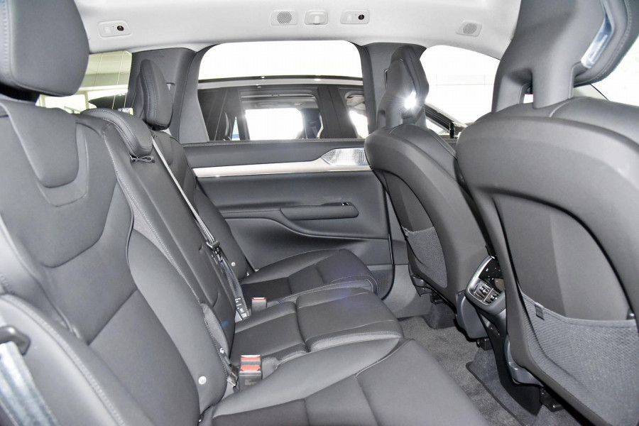 2025 Volvo EX90 No Series Plus Twin Motor SUV Image 15