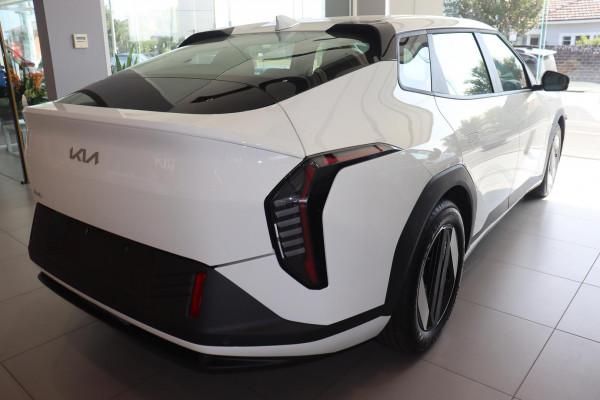 2025 MY26 Kia EV4  Air Standard Range Sedan Image 4