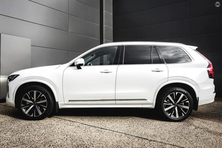 2026 Volvo XC90 L Series Plus B5 Bright SUV Image 5
