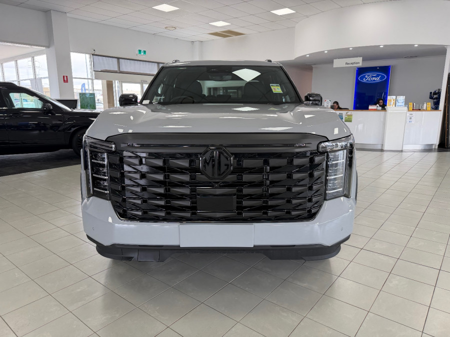2026 MG U9 EKK1C Black Edition Ute Image 2