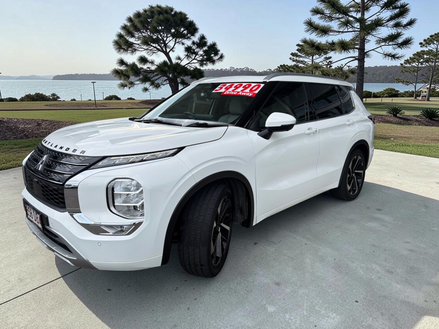 2021 MY22 Mitsubishi Outlander ZM Exceed SUV Image 3