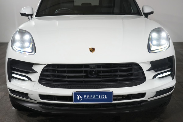 2021 Porsche Macan SUV Image 3