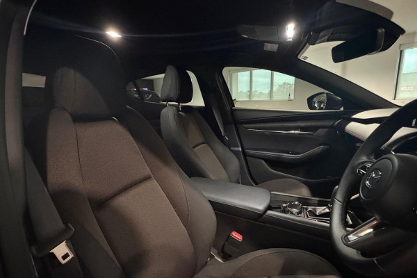 2025 Mazda 3 BP Series G20 Evolve Hatch Image 19