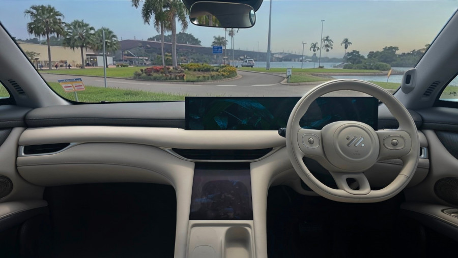 2025 MG IM6 S12L Platinum SUV Image 5