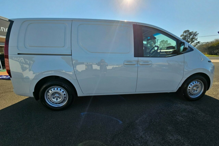 2024 MY25 Hyundai Staria Load US4.V3  Van Image 8