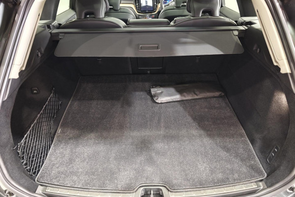 2025 MY26 Volvo XC60 UZ Ultra B5 Dark SUV Image 26