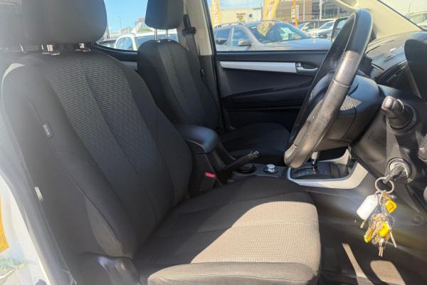 2017 Isuzu D-MAX TF LS-M Ute Image 16