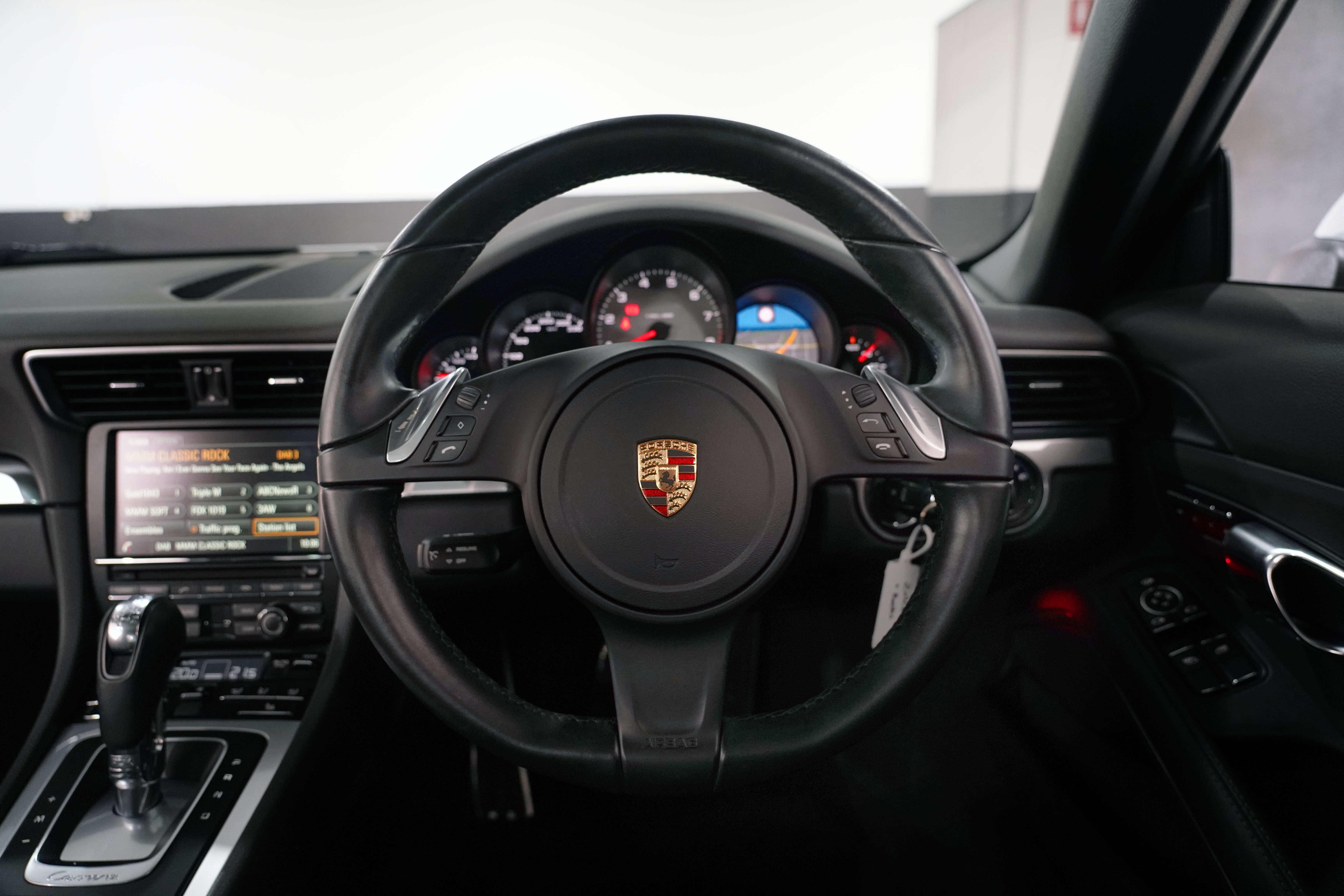 2015 Porsche 911 Carrera S Coupe Image 27
