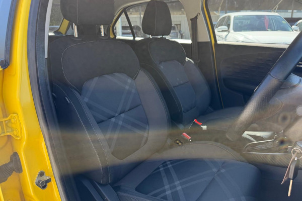 2020 MG MG3 SZP1 Core Hatch Image 9