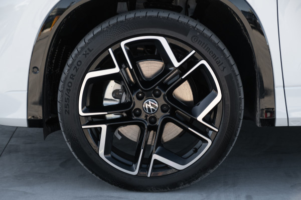 2025 MY26 Volkswagen Tayron R4 195TSI R-Line SUV image 27