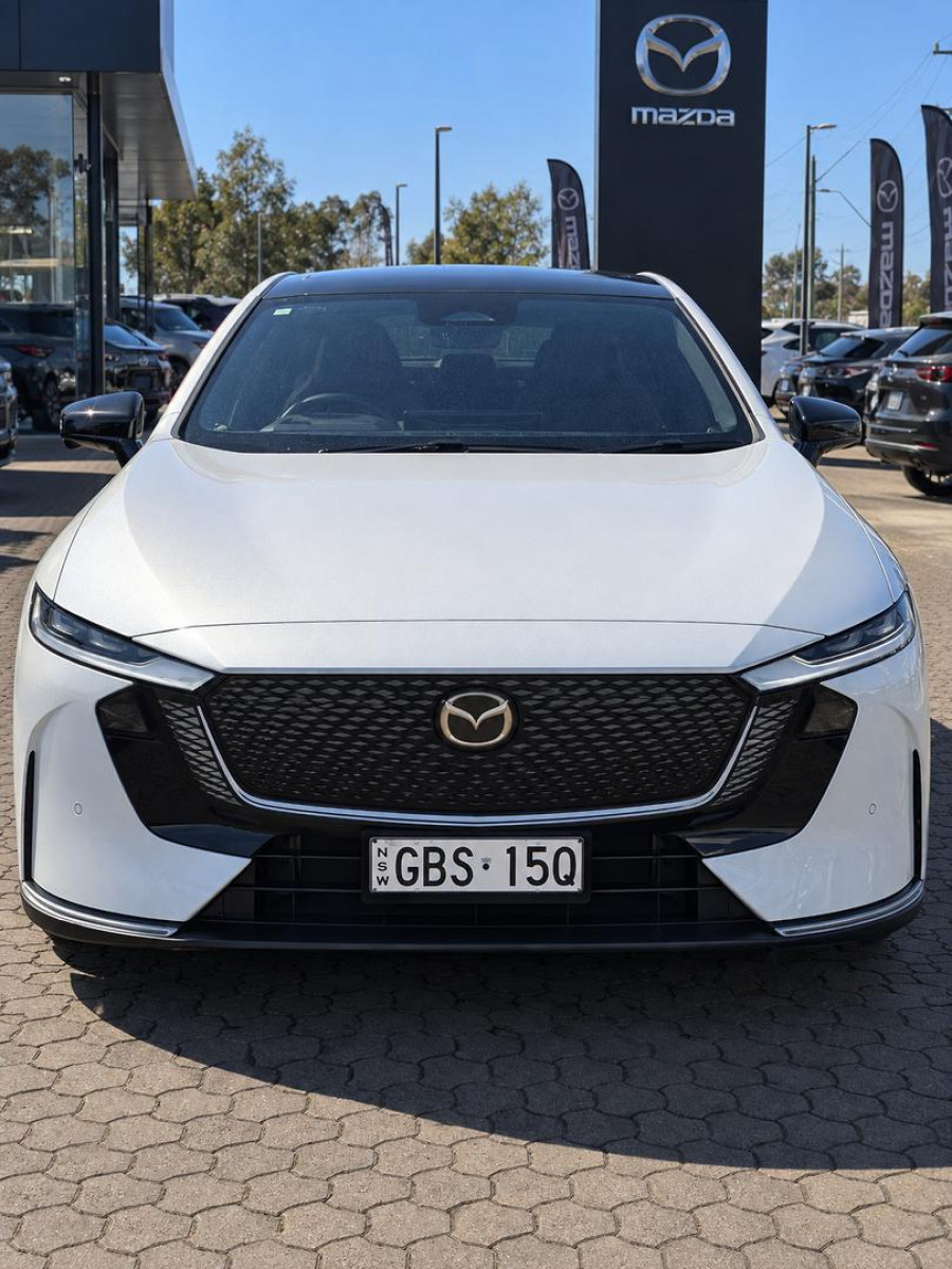 2026 Mazda 6e  GT Hatch Image 33