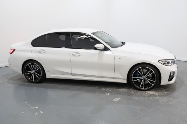 2020 BMW 3 Series 30i M Sport Sedan image 6