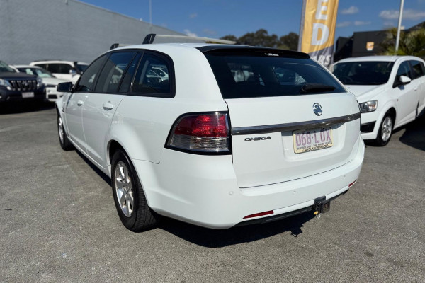 2009 MY9.5 Holden Commodore VE Omega Wagon Image 10
