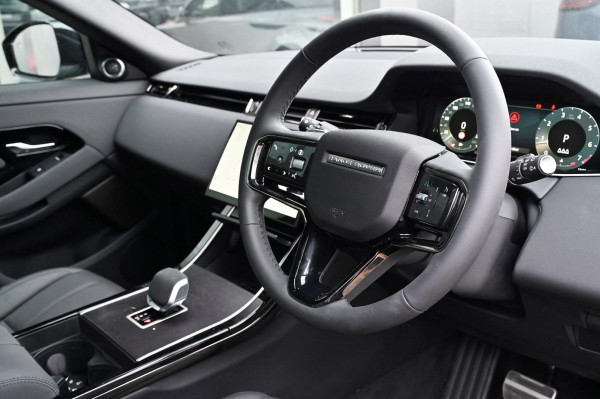 2026 MY26.5 Land Rover Range Rover Evoque L551 P250 Dynamic SE SUV image 6