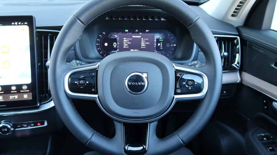 2025 MY26 Volvo XC90 L Series Plus T8 Plug-in Hybrid Dark SUV Image 21