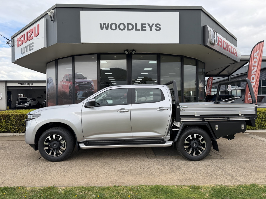 2026 Mazda BT-50 TF XTR Cab Chassis Image 2