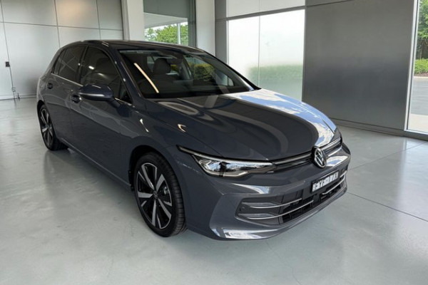 2025 Volkswagen Golf 8.5 110TSI Style Hatch Image 3