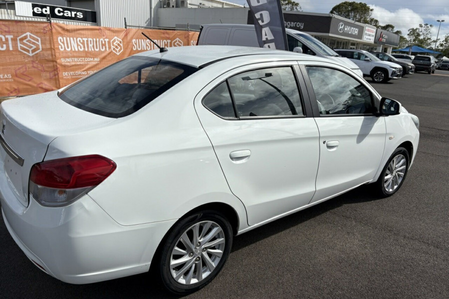 2014 MY15 Mitsubishi Mirage LA ES Sedan Image 11