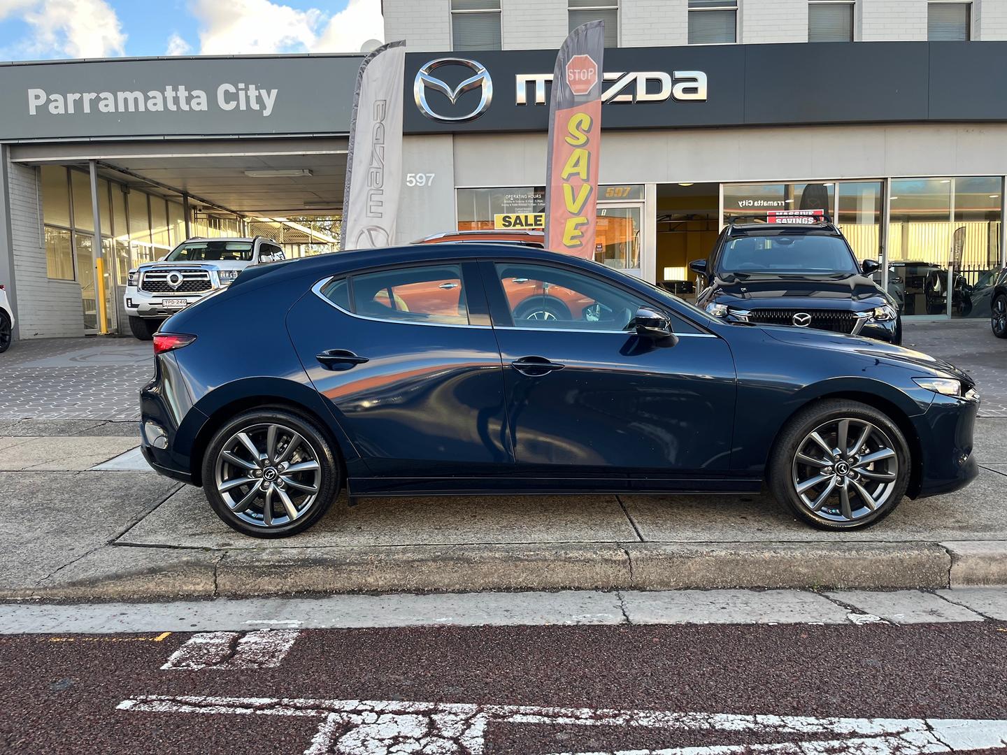 2023 Mazda 3 BP Series G20 Touring Hatch Image 8