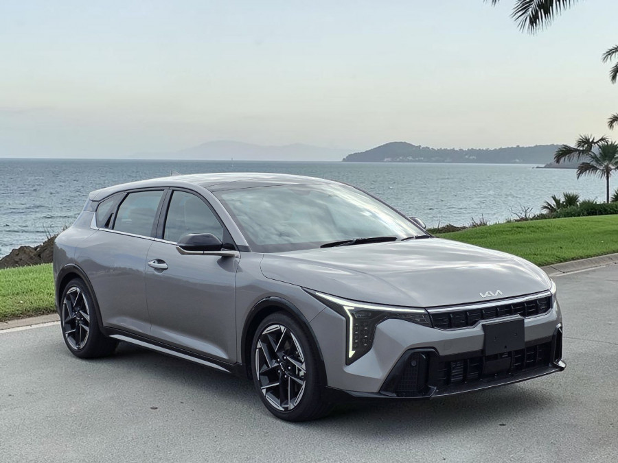 2025 MY26 Kia K4 CL4m GT-Line Hatch Image 1