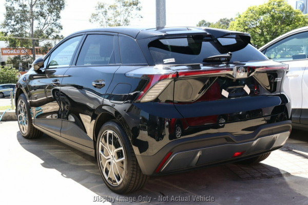 2024 MG MG4 MEH32 Long Range 77 Hatch Image 3