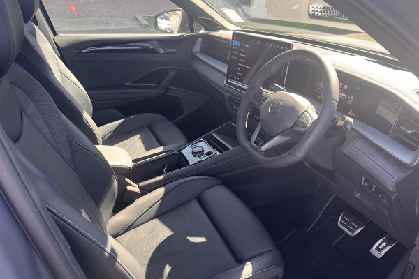 2026 Volkswagen Tayron R4 195TSI R-Line SUV Image 10
