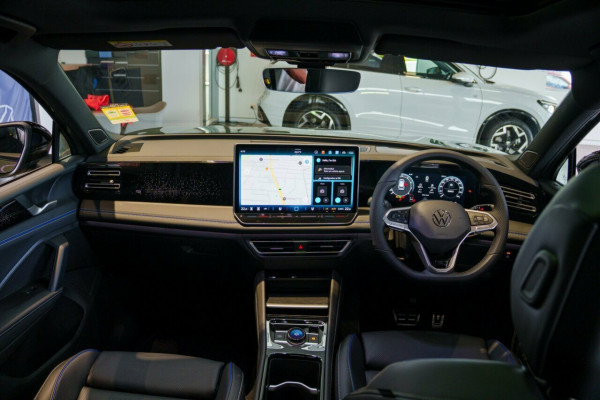 2026 Volkswagen Tiguan CT 195TSI R-Line SUV Image 18
