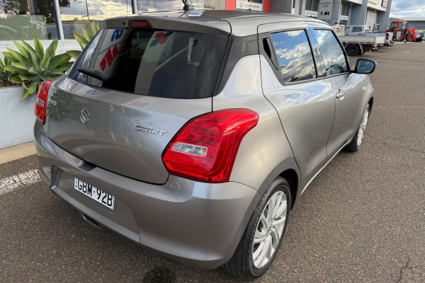 2022 Suzuki Swift AZ Series II GL Hatch Image 3