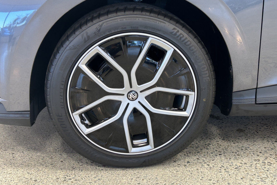 2025 MG MG4 Essence 64 Hatch Image 7