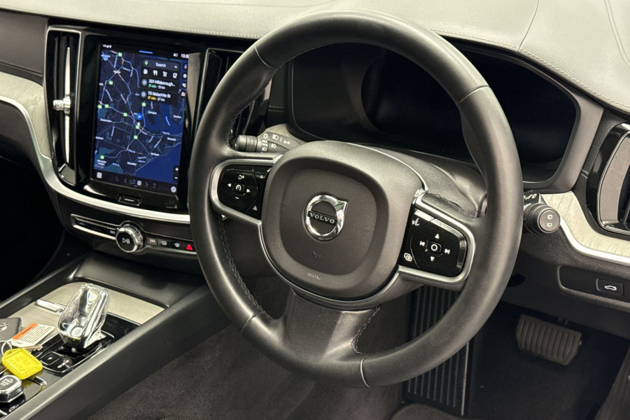 2023 Volvo V60 Cross Country Z Series Ultimate B5 Bright SUV Image 18