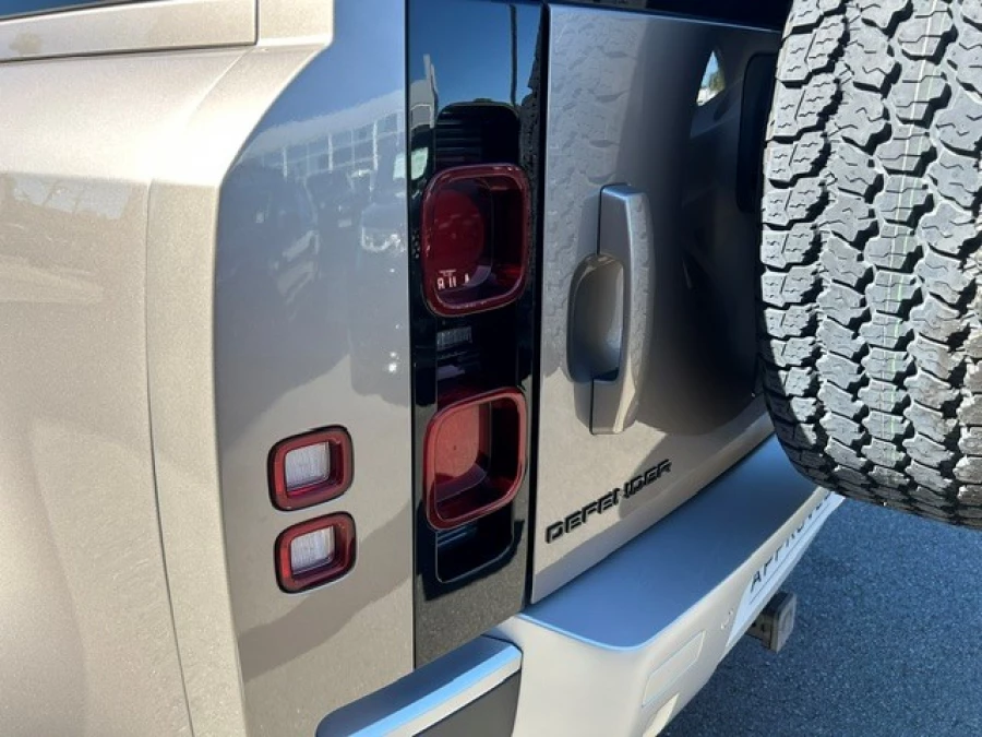 2023 MY23.5 Land Rover Defender L663 90 D250 S SUV Image 9