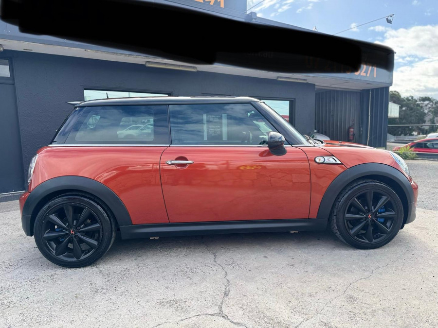 2012 MINI Cooper R56 LCI Cooper S Hatch Image 5