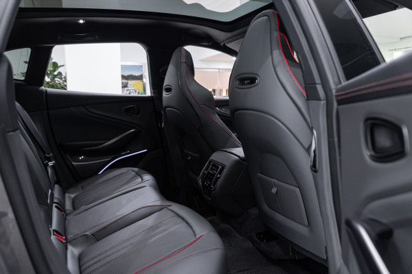 2025 Aston Martin DBX Wagon Image 48