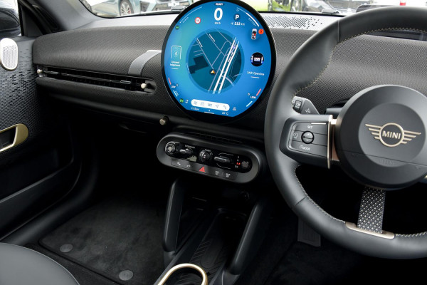 2026 MINI Cooper J01 SE Favoured Hatch image 7