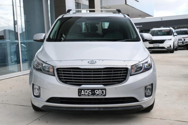 2017 MY18 Kia Carnival YP SLi Van Image 3