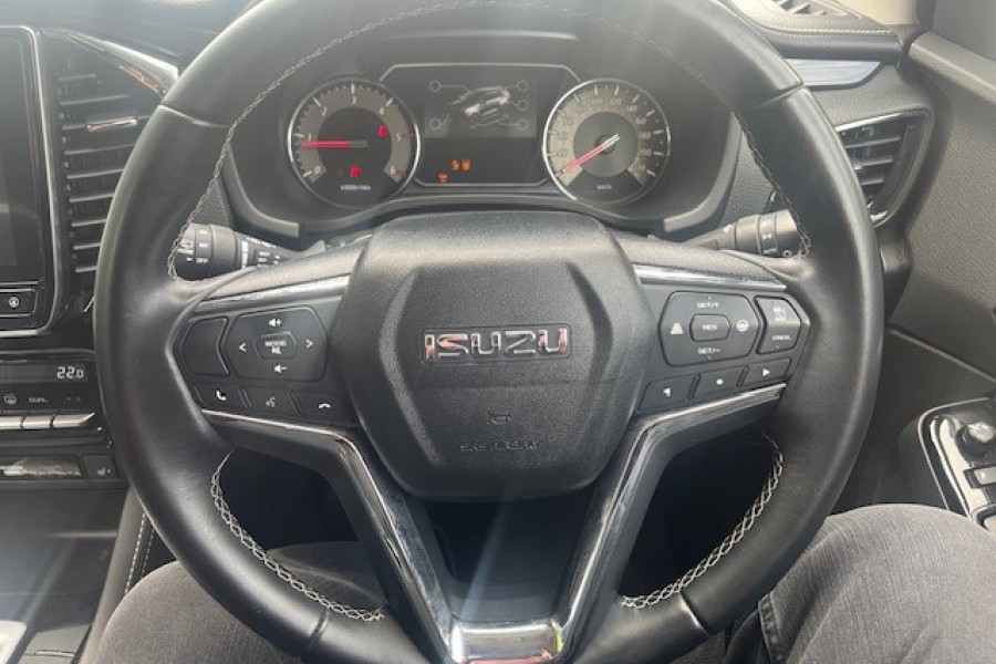 2023 Isuzu MU-X RJ LS-T SUV Image 16
