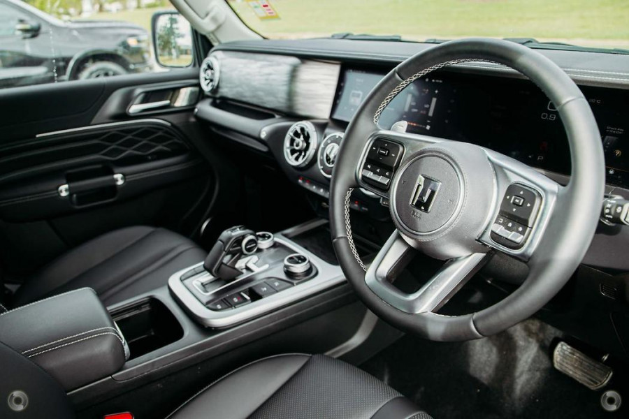 2025 GWM Tank 300 P01 Ultra SUV Image 9