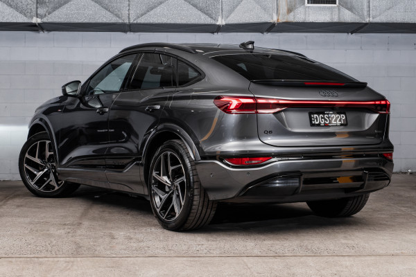 2025 Audi Q6 e-tron GF  SUV image 2