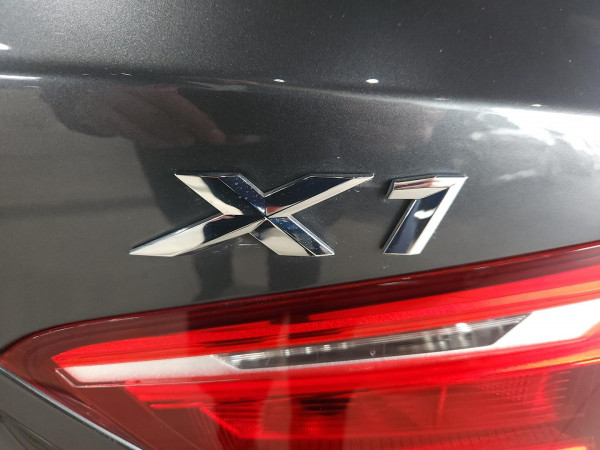 2018 BMW X1 F48 sDrive20i SUV image 17