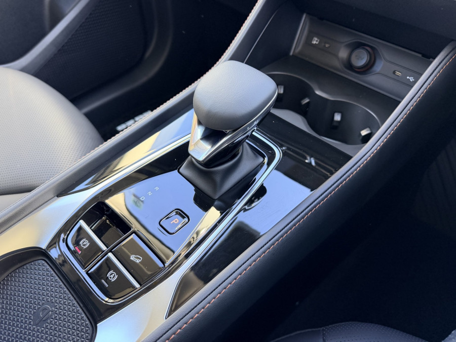 2026 MG HS Super Hybrid Essence SUV Image 9