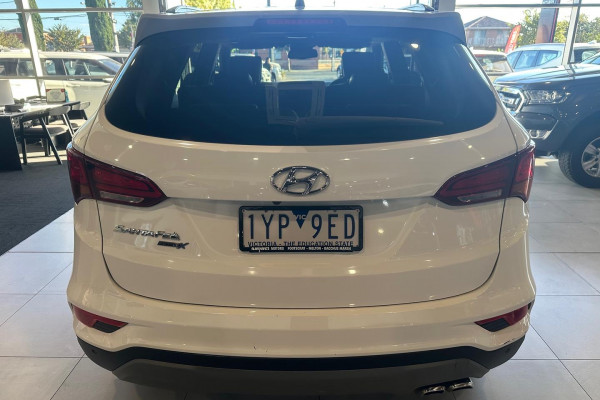 2017 Hyundai Santa Fe DM3 Series II Active X SUV Image 5