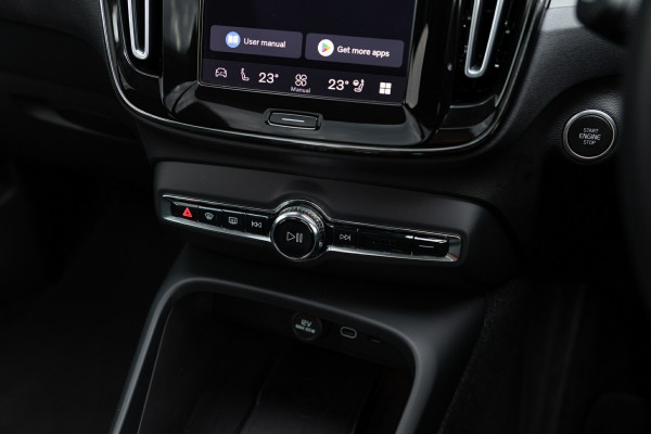 2025 MY26 Volvo XC40 XZ Ultra B4 Dark SUV Image 28