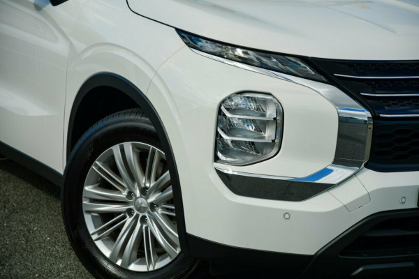 2023 MY24 Mitsubishi Outlander ZM ES SUV Image 6
