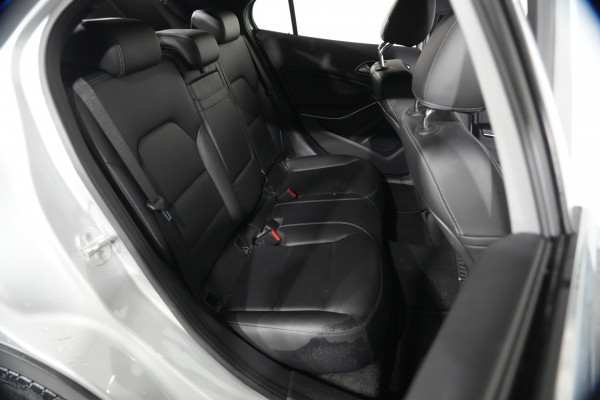 2017 Mercedes-Benz GLA-Class 180 SUV Image 25