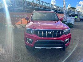 2023 Mahindra Scorpio  Z8 SUV image 3