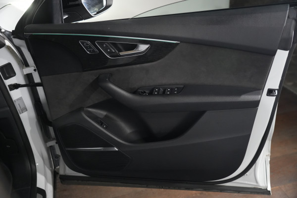 2019 Audi Q8 F1 55 TFSI SUV Image 35