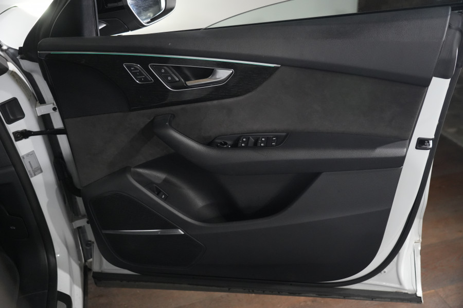 2019 Audi Q8 F1 55 TFSI SUV Image 35