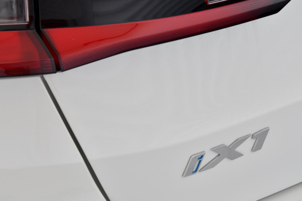2025 BMW iX1 U11 eDrive20 xLine SUV image 27