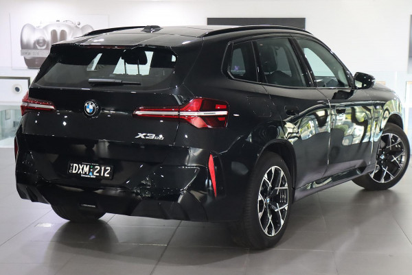 2025 BMW X3 G45 20 xDrive SUV image 4