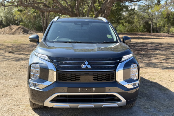 2025 MY24 Mitsubishi Outlander ZM PHEV Exceed SUV Image 2
